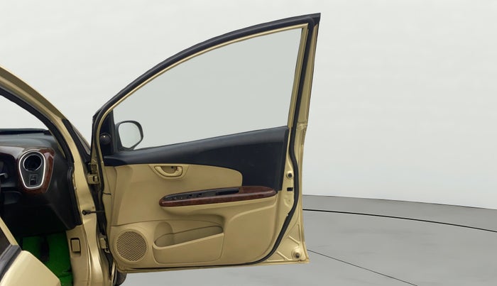 2015 Honda Mobilio 1.5L I-DTEC V, Diesel, Manual, 85,893 km, RHS Front Door