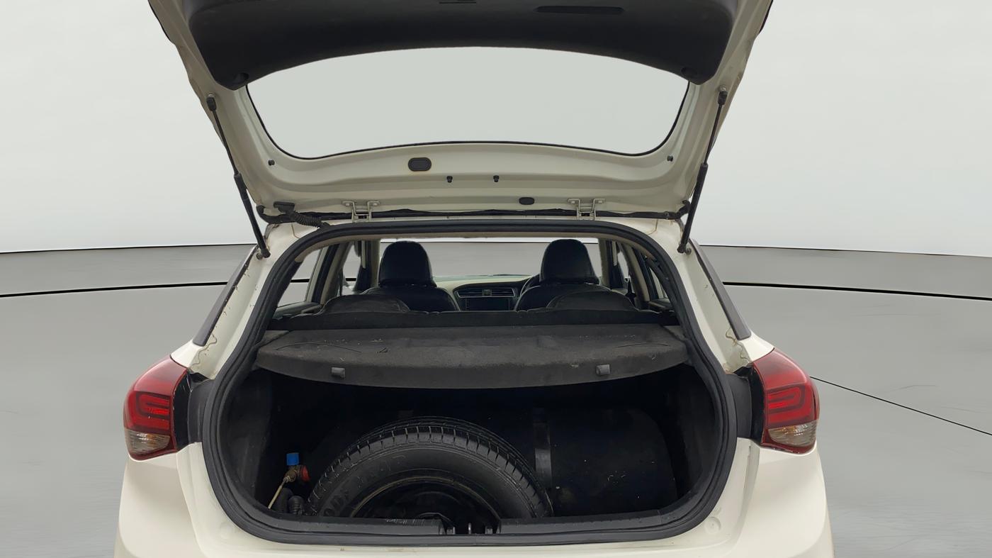 2018 Hyundai Elite i20 MAGNA EXECUTIVE 1.2, CNG, Manual, 80,108 km, Boot Open Zoomed View