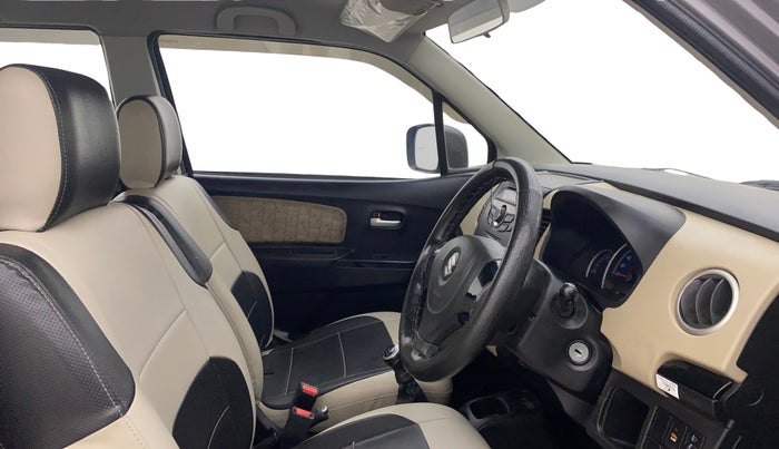 2018 Maruti New Wagon-R VXI (O) 1.0, Petrol, Manual, 51,314 km, Right Side Front Door Cabin