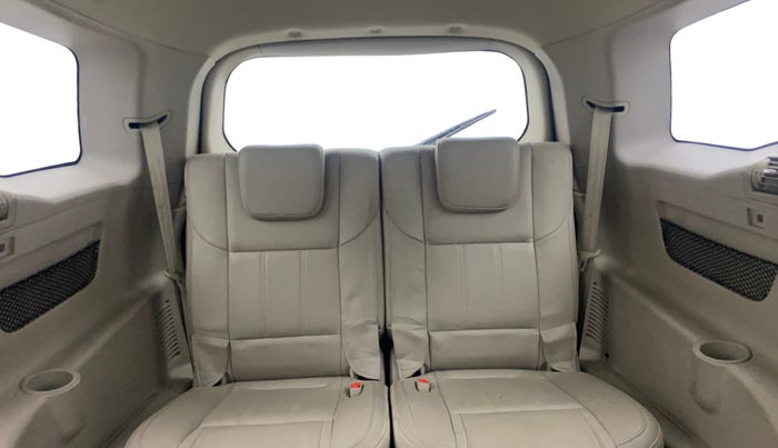 2017 Mahindra XUV500 W10 AT, Diesel, Automatic, 57,695 km, Third Seat Row ( optional )