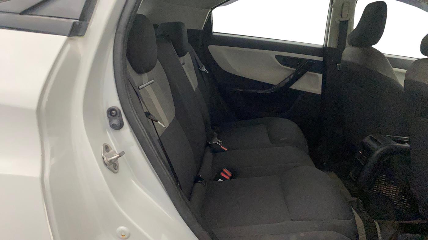 2024 Tata NEXON PURE 1.5 DIESEL, Diesel, Manual, 1,01,413 km, Third Seat Row ( optional )