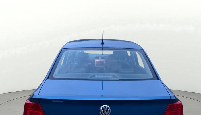 2016 Volkswagen Ameo HIGHLINE1.2L, Petrol, Manual, 1,07,901 km, Rear Windshield