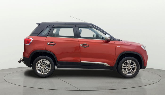 2017 Maruti Vitara Brezza ZDI PLUS DUAL TONE, Diesel, Manual, 1,29,768 km, Right Side View