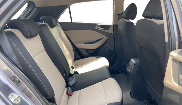 2015 Hyundai Elite i20 ASTA 1.2, Petrol, Manual, 64,032 km, Right Side Rear Door Cabin