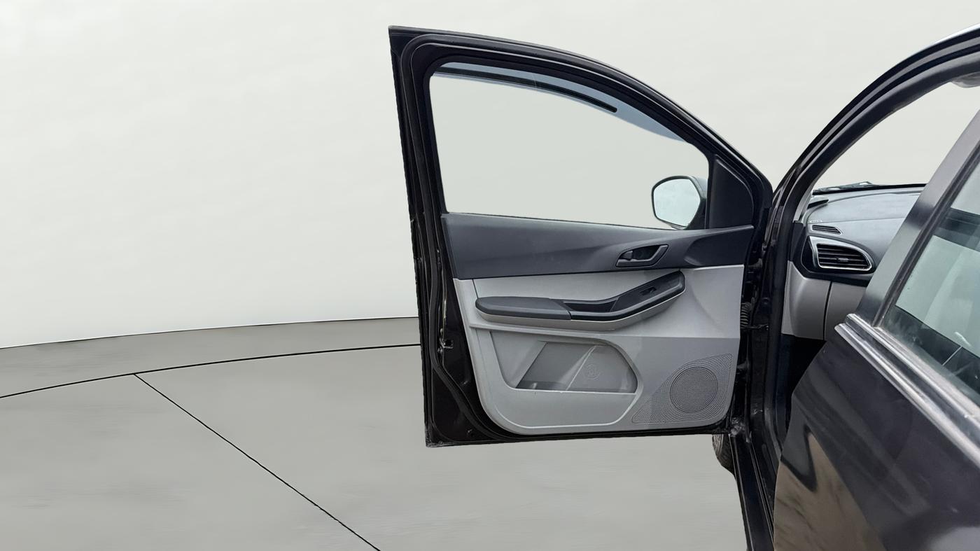 2023 Tata Tiago XTA PETROL, Petrol, Automatic, 19,334 km, LHS Front Door