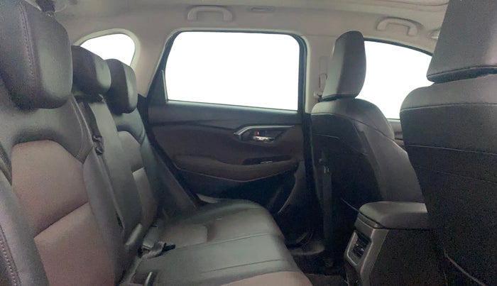 2022 Maruti Grand Vitara ALPHA SMART HYBRID AT, Petrol, Automatic, 18,513 km, Right Side Rear Door Cabin