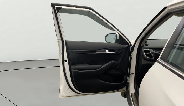 2020 KIA SELTOS HTK PLUS 1.5, Petrol, Manual, 38,980 km, LHS Front Door