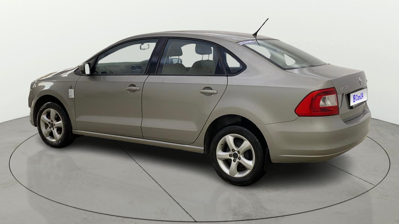 2013 Skoda Rapid ELEGANCE 1.6 MPI MT, Petrol, Manual, 11,180 km, Left Back Diagonal