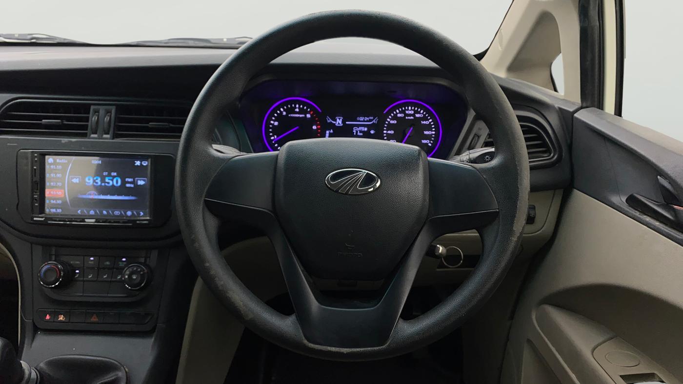 2019 Mahindra MARAZZO M2 8 STR, Diesel, Manual, 26,342 km, Steering Wheel Close Up