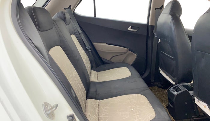 2015 Hyundai Grand i10 SPORTZ 1.2 KAPPA VTVT, Petrol, Manual, 53,268 km, Right Side Rear Door Cabin