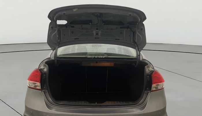 2016 Maruti Ciaz ZXI+, Petrol, Manual, 80,284 km, Boot Door Open