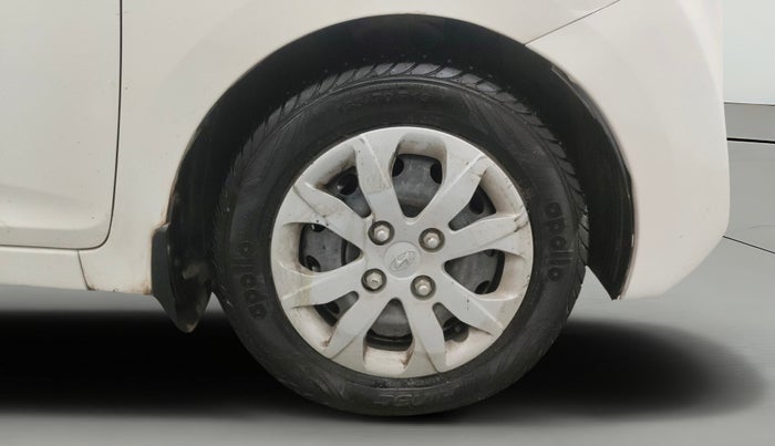 2017 Hyundai Eon SPORTZ, Petrol, Manual, 50,718 km, Right Front Wheel