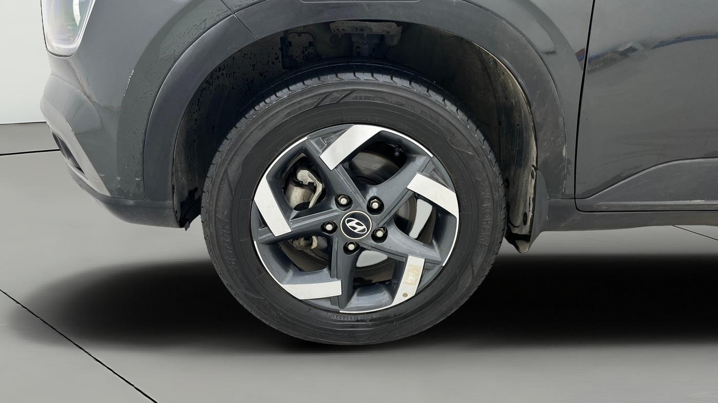 2021 Hyundai VENUE S+ 1.2, Petrol, Manual, 43,707 km, Left Front Wheel