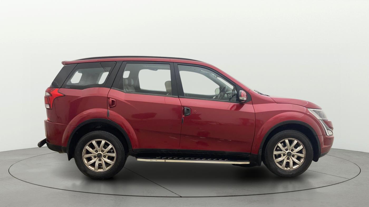 2019 Mahindra XUV500 W9 AT, Diesel, Automatic, 61,586 km, Right Side View