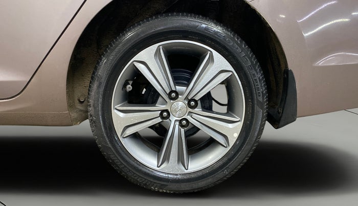 2018 Hyundai Verna 1.6 VTVT SX, Petrol, Manual, 51,170 km, Left Rear Wheel