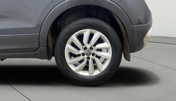 2023 Volkswagen TAIGUN Topline 1.0 TSI MT (Electric Seats), Petrol, Manual, 32,049 km, Left Rear Wheel