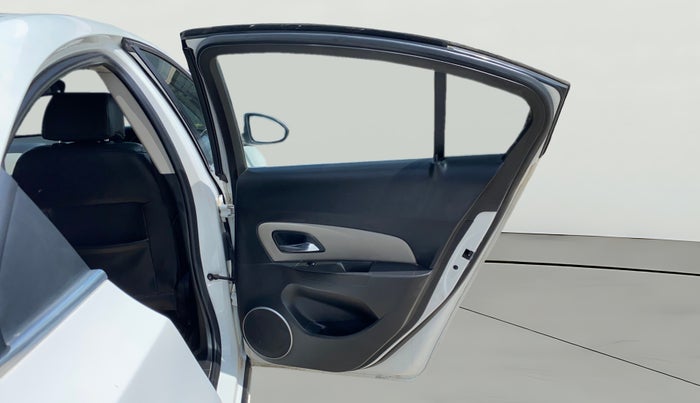 2017 Chevrolet Cruze LTZ, Diesel, Manual, 86,041 km, RHS Rear Door