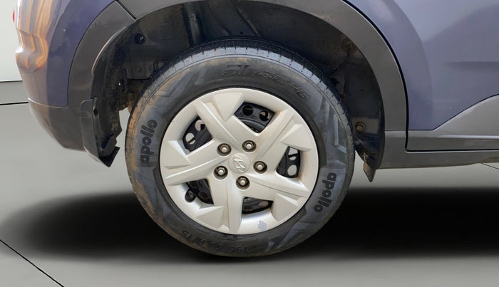 2022 Hyundai VENUE S 1.2, Petrol, Manual, 40,517 km, Right Rear Wheel