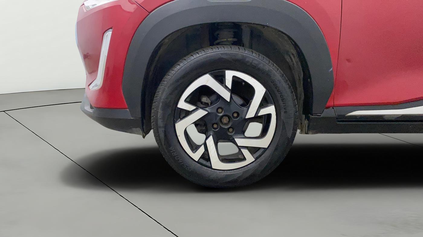 2021 Nissan MAGNITE XV PREMIUM DUAL TONE, Petrol, Manual, 92,235 km, Left Front Wheel