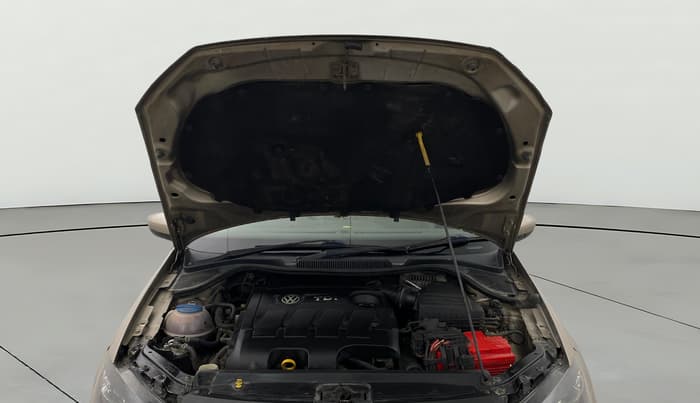 2016 Volkswagen Vento HIGHLINE 1.5 AT, Diesel, Automatic, 1,22,532 km, Open Bonet