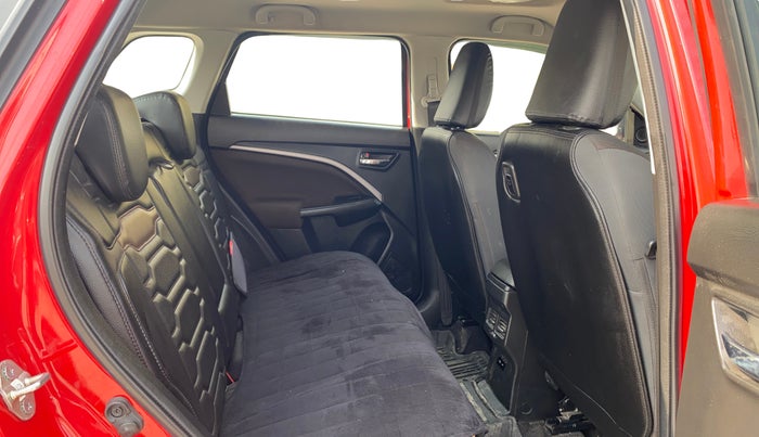 2022 Maruti BREZZA ZXI + SMART HYBRID DUAL TONE, Petrol, Manual, 28,115 km, Right Side Rear Door Cabin