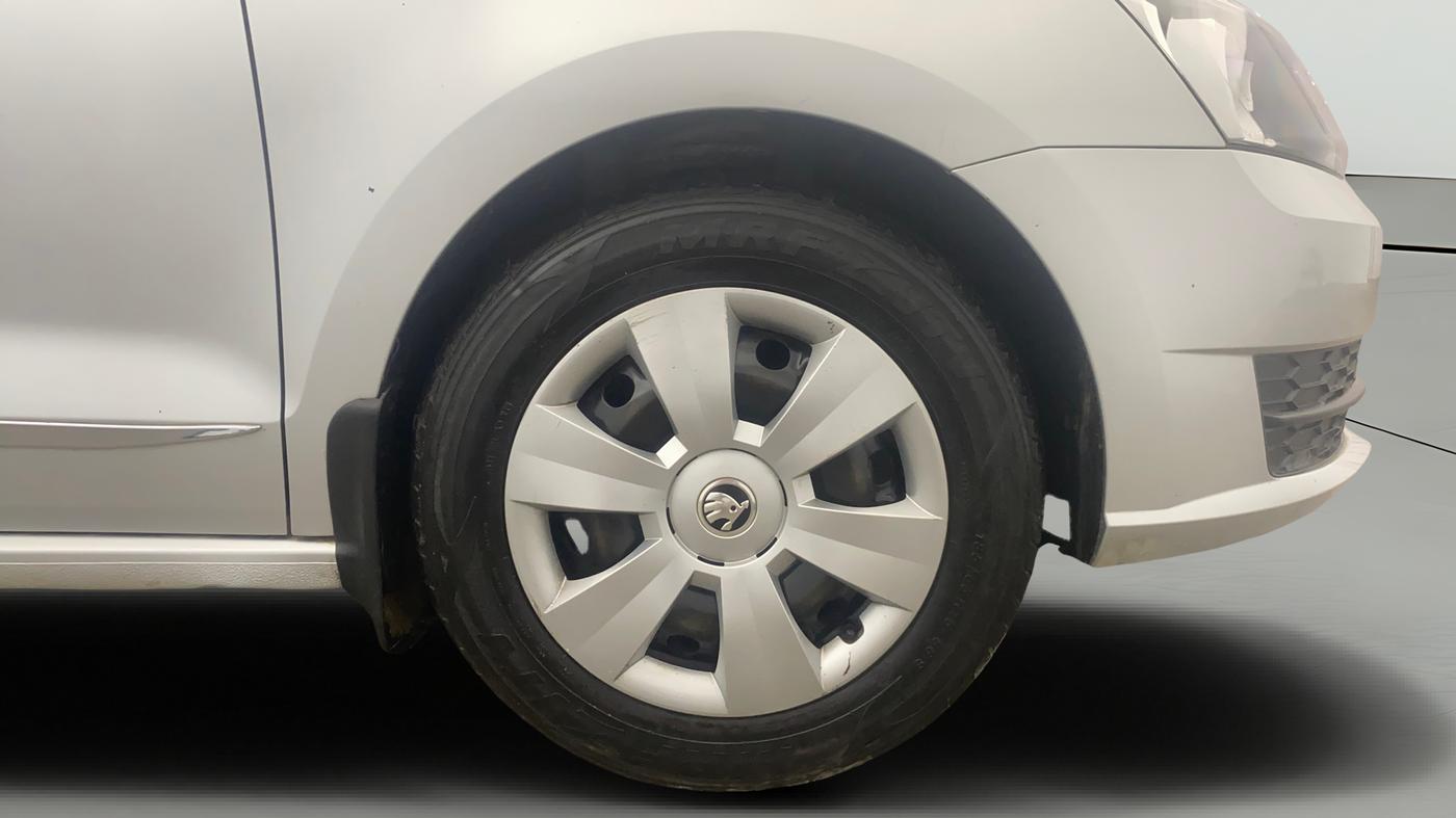 2020 Skoda Rapid ACTIVE 1.0 TSI, Petrol, Manual, 45,233 km, Right Front Wheel
