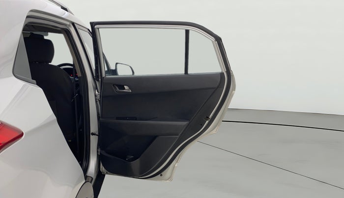2016 Hyundai Creta SX PLUS AT 1.6 PETROL, Petrol, Automatic, 1,08,587 km, RHS Rear Door