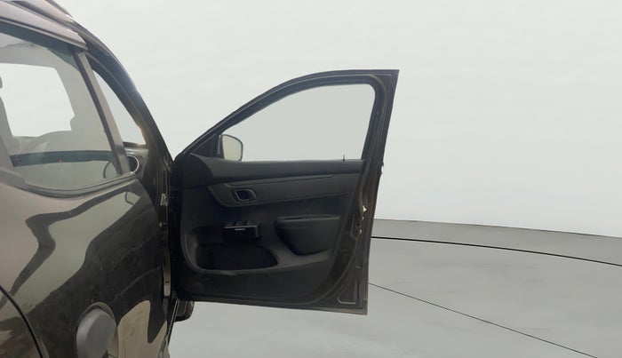 2018 Renault Kwid RXL 1.0 AMT, Petrol, Automatic, 34,275 km, RHS Front Door