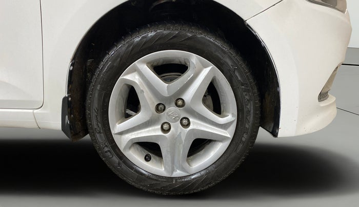 2017 Hyundai Elite i20 ASTA 1.2, Petrol, Manual, 47,311 km, Right Front Wheel