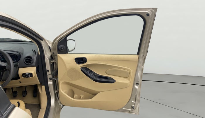 2020 Ford Figo Aspire TITANIUM 1.2 PETROL, Petrol, Manual, 74,744 km, RHS Front Door