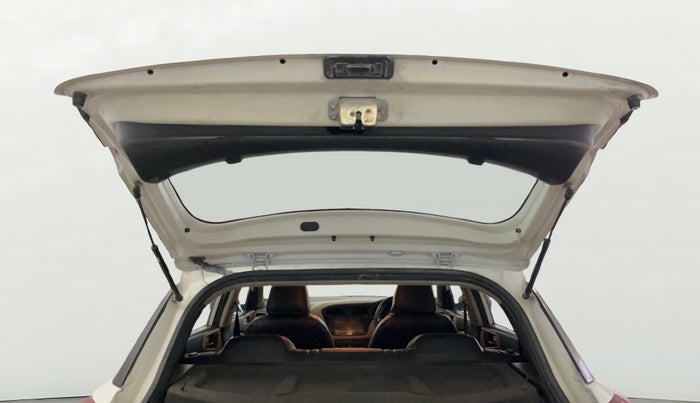 2016 Hyundai Elite i20 MAGNA 1.2, Petrol, Manual, 71,383 km, Boot Door Open