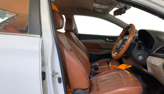 2019 Hyundai Verna 1.4 EX PETROL, Petrol, Manual, 97,678 km, Right Side Front Door Cabin