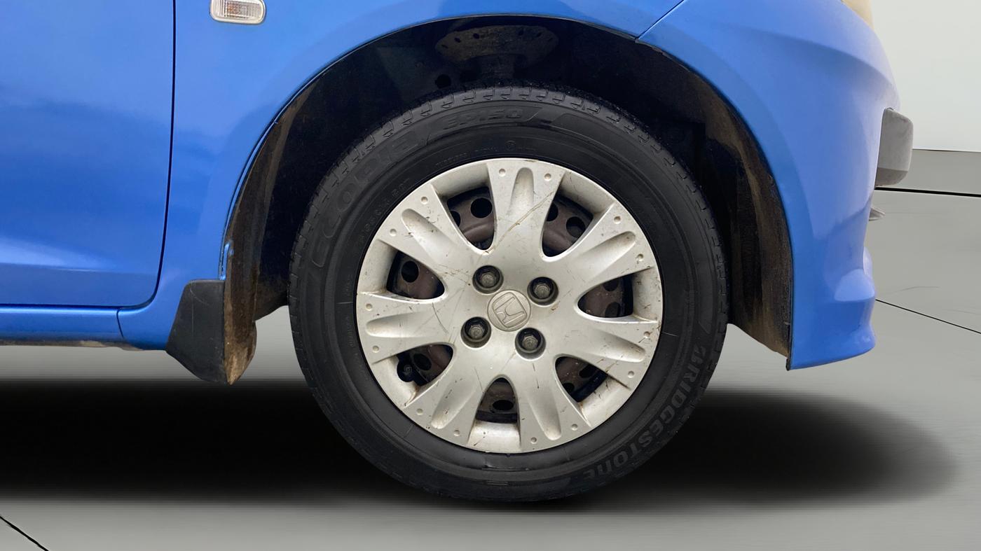 2014 Honda Brio S MT, Petrol, Manual, 62,077 km, Right Front Wheel