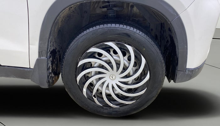 2022 Maruti Vitara Brezza LXI, Petrol, Manual, 54,365 km, Right Front Wheel