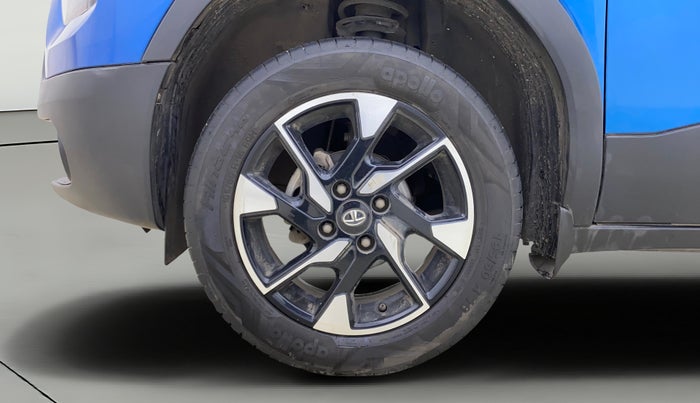 2022 Tata PUNCH CREATIVE AMT 1.2 RTN DUAL TONE, Petrol, Automatic, 37,122 km, Left Front Wheel