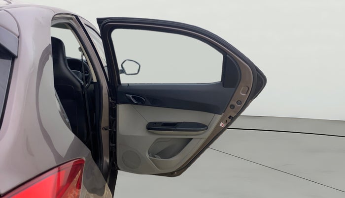 2017 Tata Tiago XT PETROL, Petrol, Manual, 30,618 km, RHS Rear Door