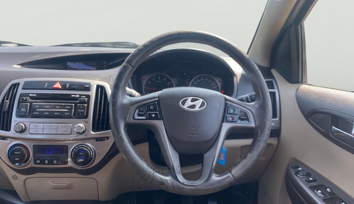 2013 Hyundai i20 SPORTZ 1.2, CNG, Manual, 96,264 km, Steering Wheel Close Up