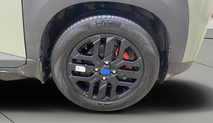 2024 Hyundai EXTER SX (O) Connect 1.2 AMT Knight Edition, Petrol, Automatic, 4,295 km, Right Front Wheel