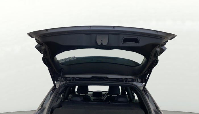 2022 Jeep Compass MODEL S (O) DIESEL 4X4 AT, Diesel, Automatic, 65,823 km, Boot Door Open