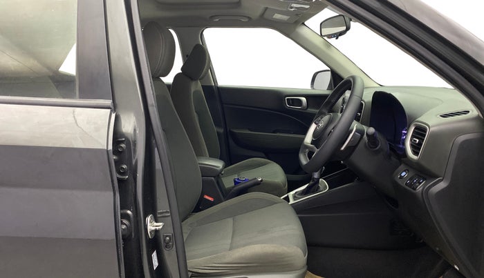 2020 Hyundai VENUE SX PLUS 1.0 TURBO DCT, Petrol, Automatic, 1,46,088 km, Right Side Front Door Cabin