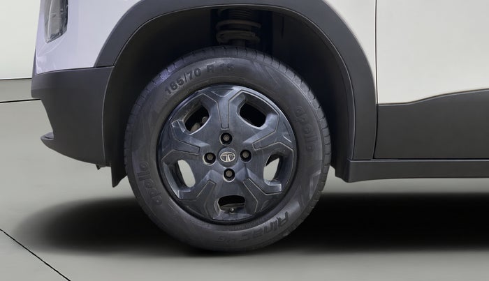 2023 Tata PUNCH ACCOMPLISHED MT, Petrol, Manual, 44,208 km, Left Front Wheel