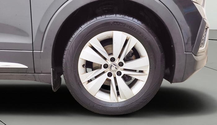 2022 Skoda KUSHAQ ACTIVE 1.0L TSI MT, Petrol, Manual, 75,793 km, Right Front Wheel