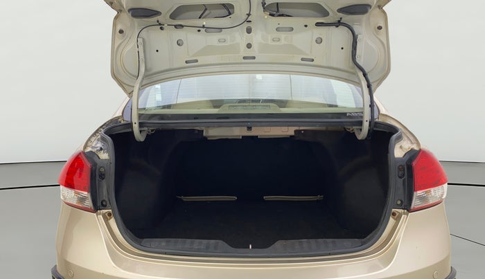 2015 Maruti Ciaz ZXI AT, Petrol, Automatic, 31,251 km, Boot Open Zoomed View