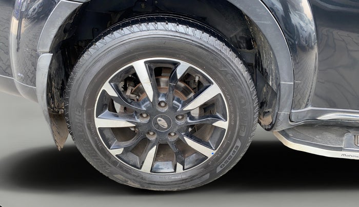 2021 Mahindra XUV500 W11 AT, Diesel, Automatic, 69,965 km, Right Rear Wheel