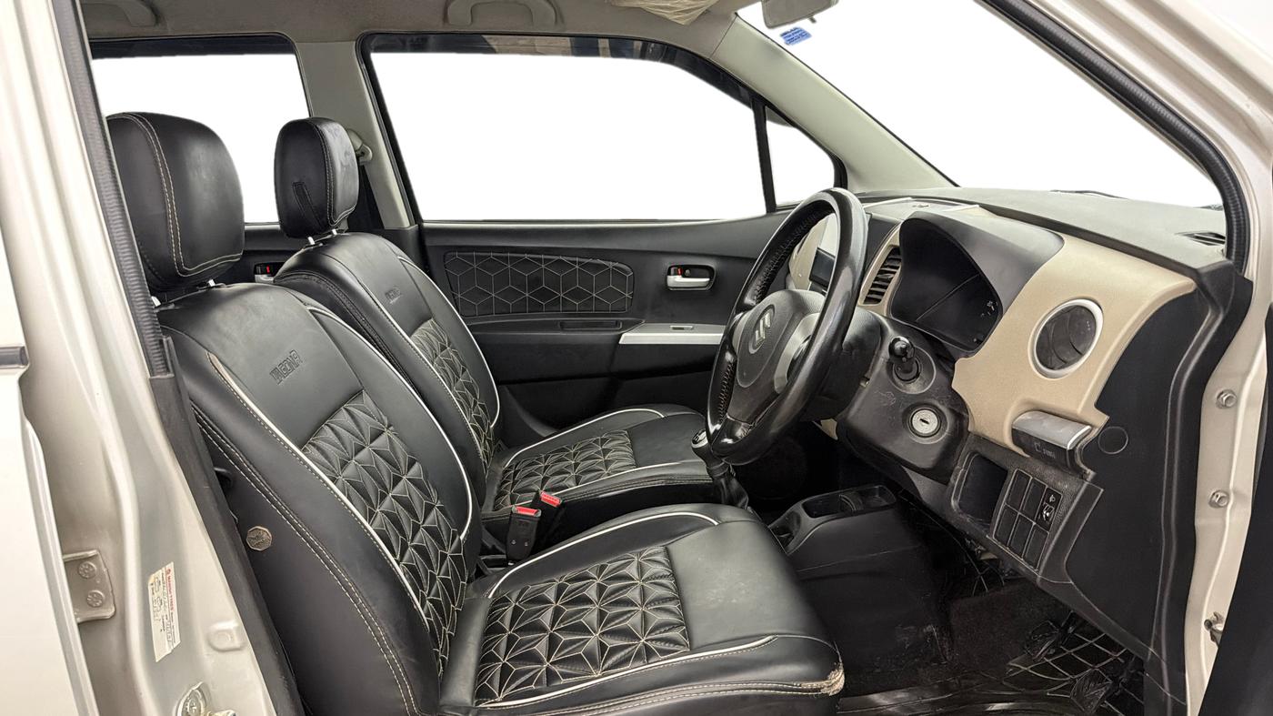 2015 Maruti Wagon R 1.0 LXI, Petrol, Manual, 60,380 km, Right Side Front Door Cabin