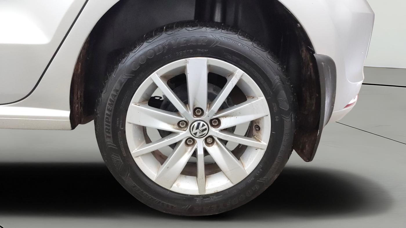 2015 Volkswagen Polo HIGHLINE1.2L, Petrol, Manual, 61,171 km, Left Rear Wheel