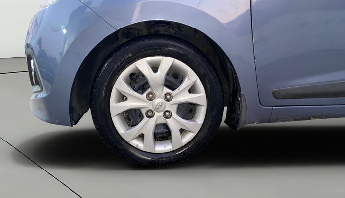 2015 Hyundai Grand i10 SPORTZ 1.1 CRDI, Diesel, Manual, 65,007 km, Left Front Wheel