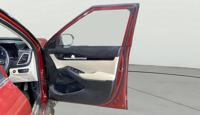 2020 KIA SELTOS HTX 1.5 PETROL, Petrol, Manual, 1,04,109 km, RHS Front Door