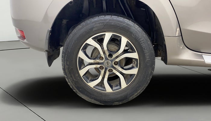 2015 Nissan Terrano XV D THP PREMIUM 110 PS, Diesel, Manual, 74,691 km, Right Rear Wheel