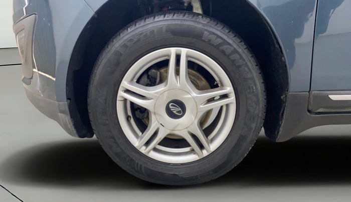 2018 Mahindra MARAZZO M6 7 STR, Diesel, Manual, 30,656 km, Left Front Wheel